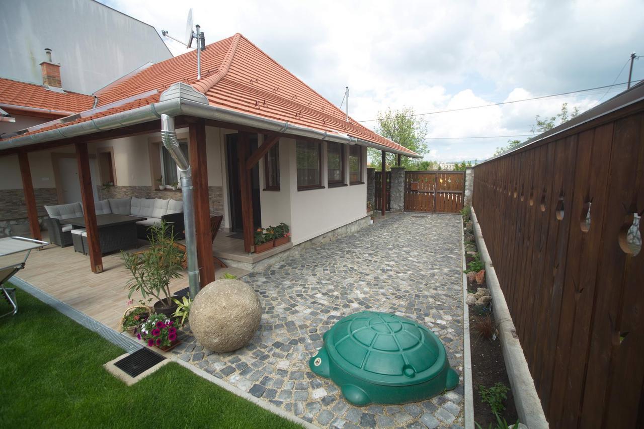 Holiday Home Podium Эгер Экстерьер фото